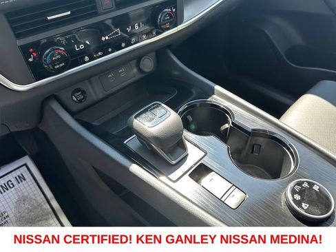 Certified 2024 Nissan Rogue SV w/ SV Premium Package AWD/4WD image 26