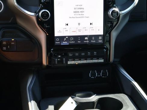 Used 2022 RAM 3500 Laramie image 15