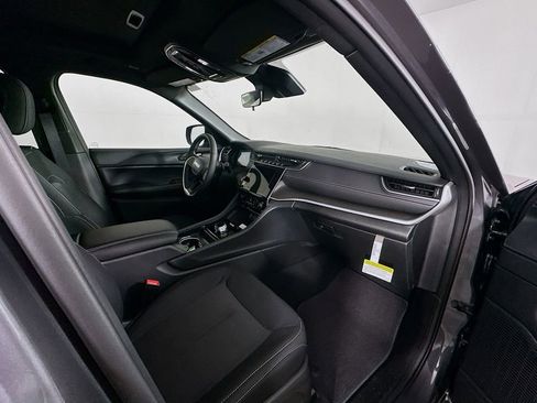 New 2026 Jeep Grand Cherokee L 4WD image 38