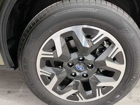 Certified 2025 Subaru Forester Premium w/ Convenience Package #1 AWD/4WD image 19