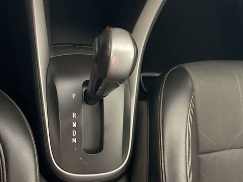 Used 2019 Chevrolet Trax LT w/ LT Convenience Package AWD/4WD image 20