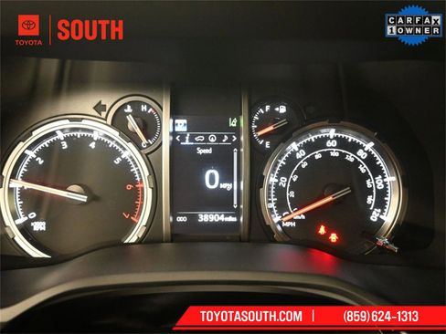 Used 2023 Toyota 4Runner TRD Off-Road Premium image 17