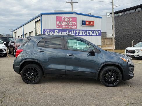 Used 2022 Chevrolet Trax LT w/ Sport Edition image 6