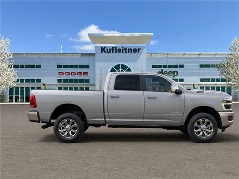 New 2026 RAM 2500 Laramie AWD/4WD image 21