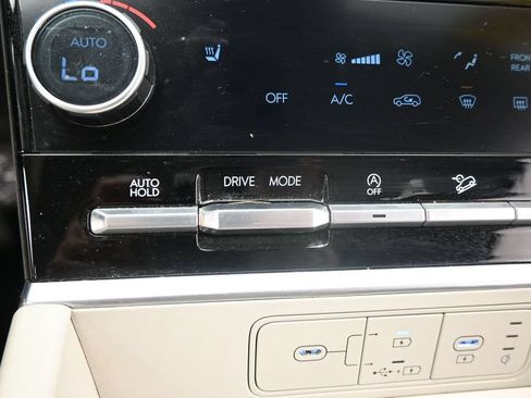 Used 2025 Hyundai Santa Fe SEL FWD image 30