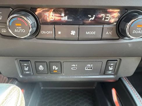 Used 2023 Nissan Frontier PRO-4X w/ Pro-4X Premium Package AWD/4WD image 10