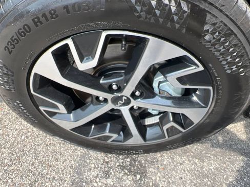Certified 2025 Kia Sportage EX w/ Premium Package AWD/4WD image 40