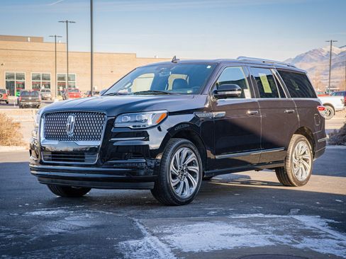 Used 2024 Lincoln Navigator Reserve AWD/4WD image 10