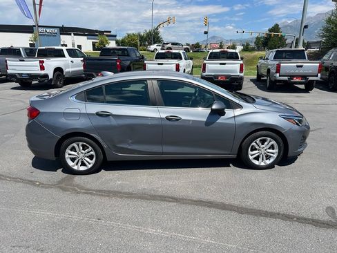 Used 2019 Chevrolet Cruze LT FWD image 7
