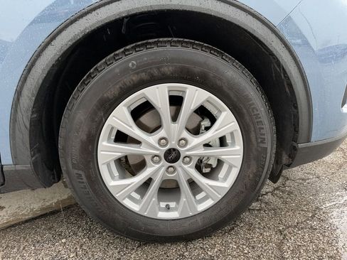 Used 2025 Ford Escape Active w/ Cold Weather Package FWD image 32