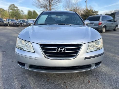 Used 2010 Hyundai Sonata GLS image 2