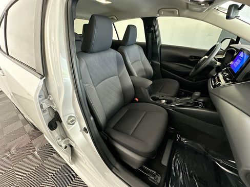 Used 2024 Toyota Corolla LE w/ LE Convenience Package FWD image 28