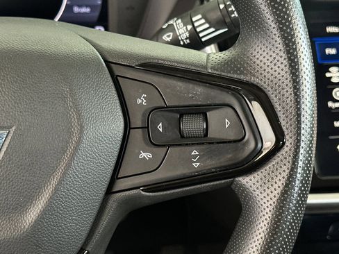 Used 2023 Chevrolet Bolt EUV LT FWD image 31