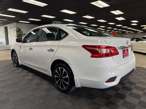 Used 2018 Nissan Sentra S image 9