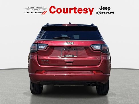 Certified 2022 Jeep Compass High Altitude AWD/4WD image 5