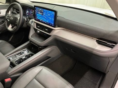 Used 2025 Ford Explorer Active w/ Active Comfort Package image 20