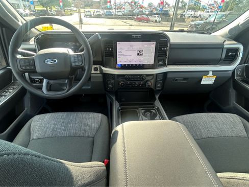 New 2026 Ford F250 XLT w/ XLT Premium Package AWD/4WD image 14