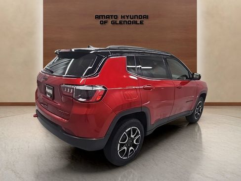 Used 2025 Jeep Compass Trailhawk AWD/4WD image 6