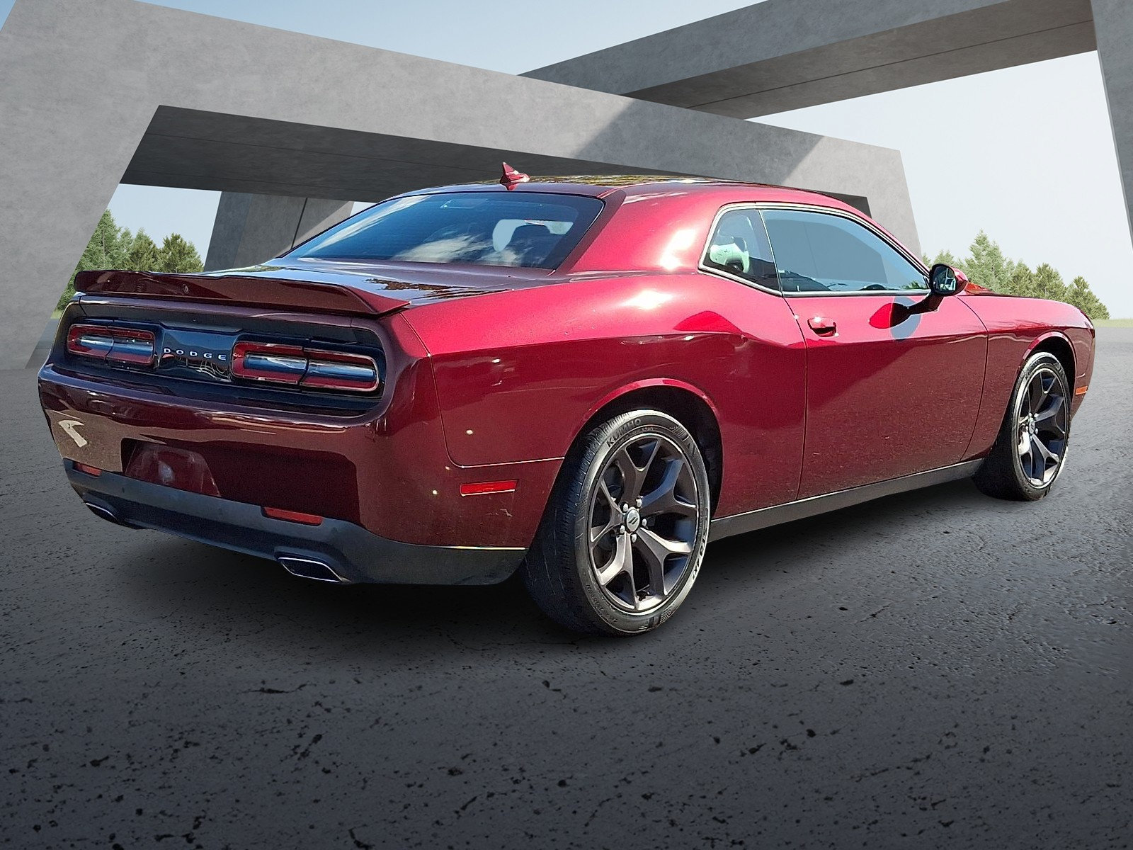 Used 2018 Dodge Challenger SXT Plus RWD image 6