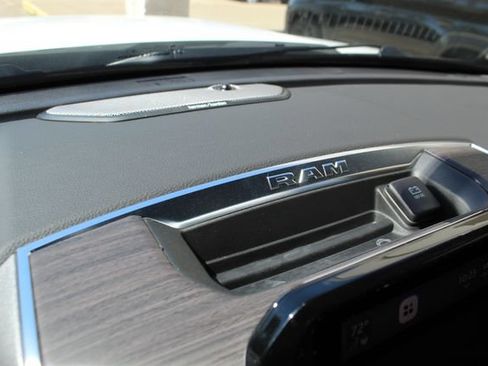 New 2026 RAM 3500 Laramie AWD/4WD image 23