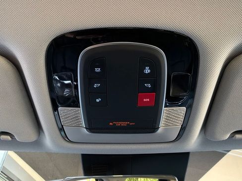 Used 2025 Hyundai Palisade SEL FWD image 18