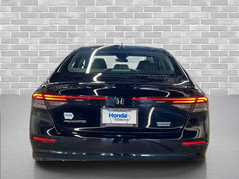 Used 2023 Honda Accord Touring image 4