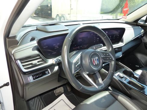 Used 2024 Buick Envision Preferred AWD/4WD image 23