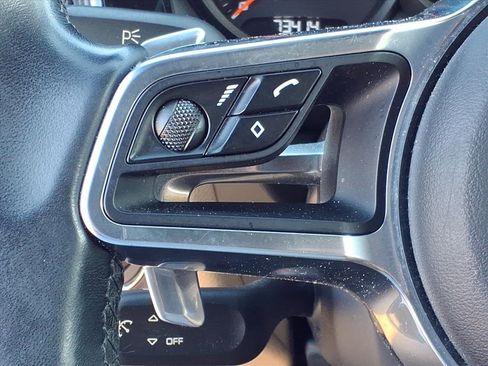 Used 2017 Porsche Macan Base image 17