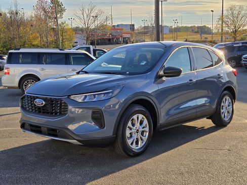 New 2026 Ford Escape Active image 2