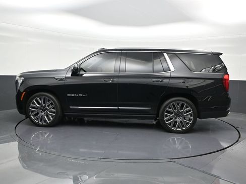 Used 2025 GMC Yukon Denali Ultimate image 2