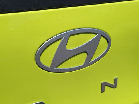 Used 2025 Hyundai Kona Limited AWD/4WD image 5