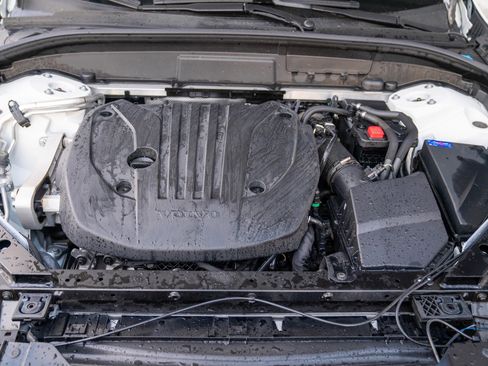 Used 2024 Volvo XC60 B5 Plus w/ Protection Package Premier image 27