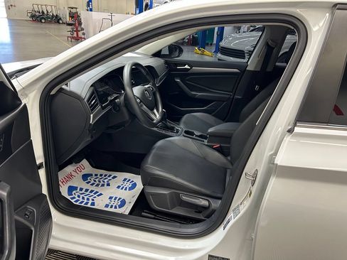 Used 2019 Volkswagen Jetta R-Line FWD image 18
