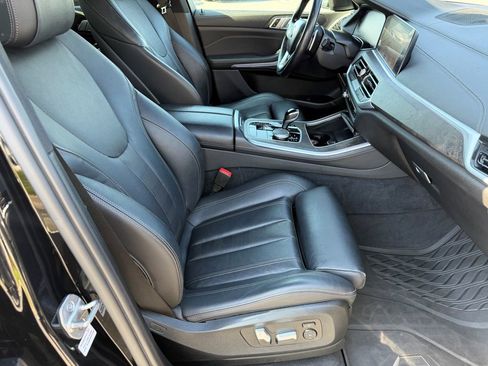 Used 2022 BMW X5 xDrive40i AWD/4WD image 17