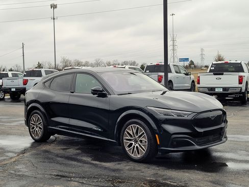 Used 2024 Ford Mustang Mach-E Premium image 1