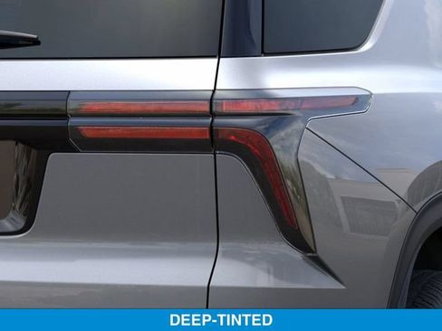 New 2026 Chevrolet Traverse LT w/ Driver Confidence Package AWD/4WD image 11
