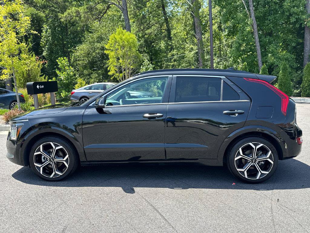 Used 2023 Kia Niro SX Touring FWD image 4