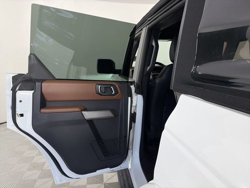 Certified 2022 Ford Bronco Outer Banks AWD/4WD image 12