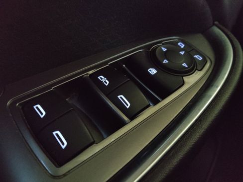 Used 2020 Chevrolet Malibu LT FWD image 27