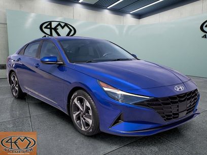 Used 2023 Hyundai Elantra SEL w/ Convenience Package
