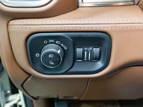 Used 2023 RAM 3500 Limited image 34