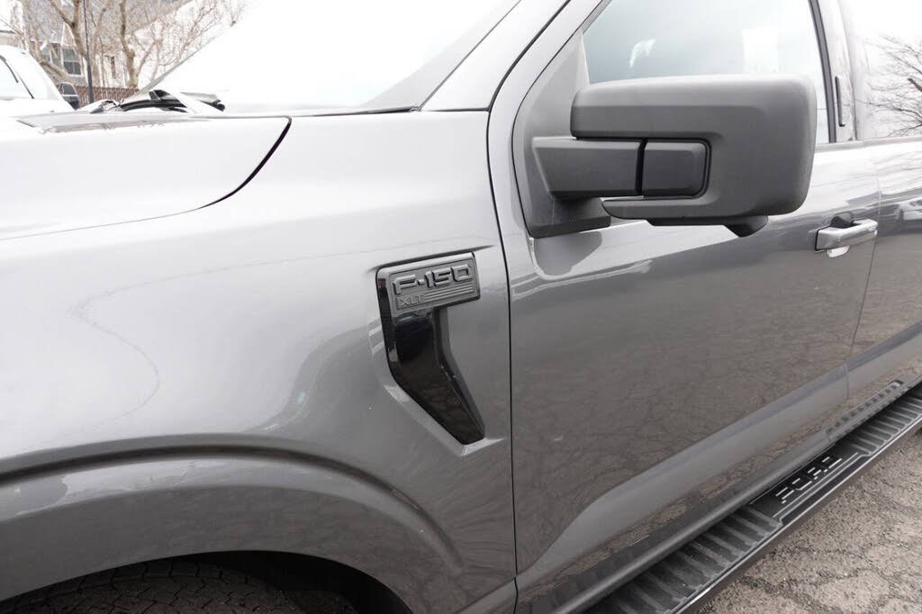 Used 2024 Ford F150 XLT w/ XLT Black Appearance Package AWD/4WD image 8