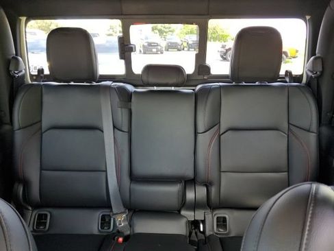 Used 2021 Jeep Gladiator Rubicon w/ Dual Top Group AWD/4WD image 13