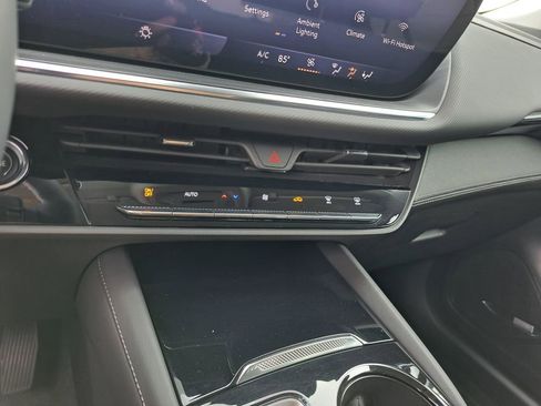 Used 2025 Buick Envision Preferred AWD/4WD image 12