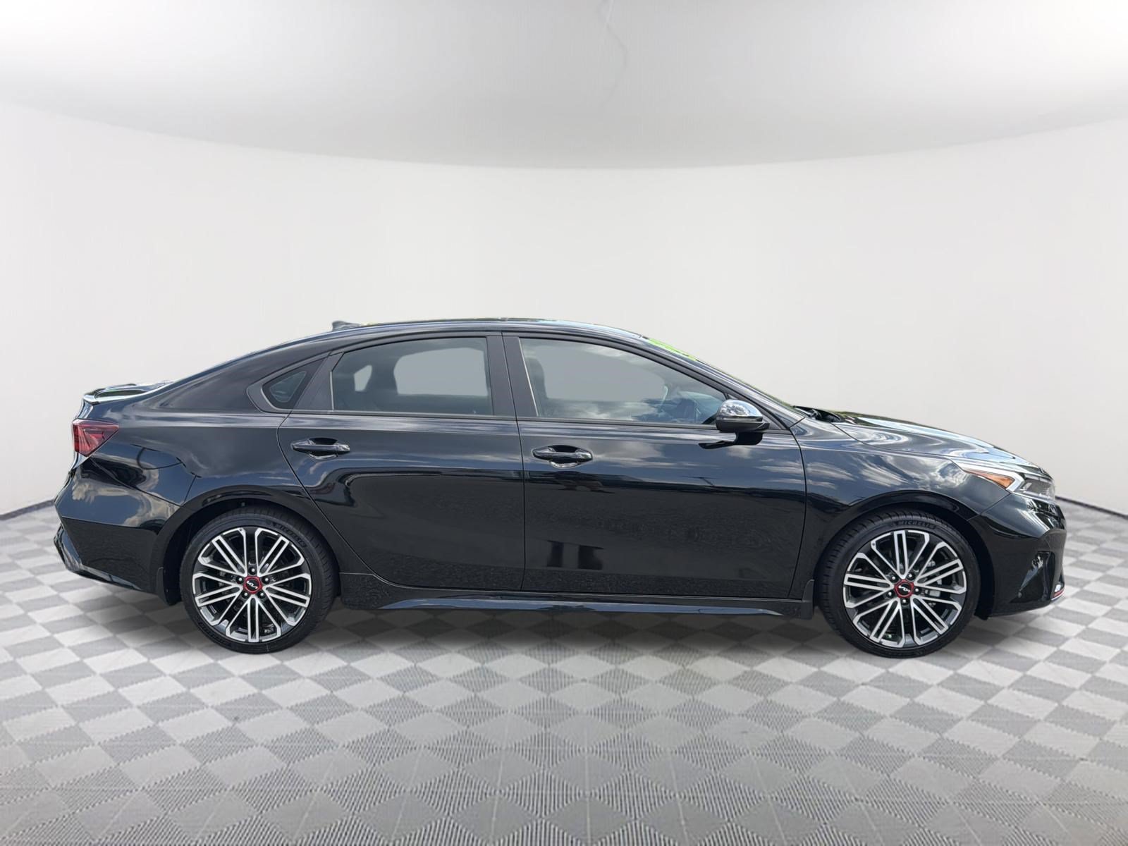 Used 2024 Kia Forte GT FWD image 17