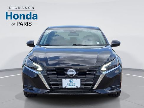 Used 2025 Nissan Altima 2.5 SV FWD image 2