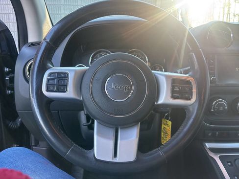 Used 2015 Jeep Compass Limited image 11