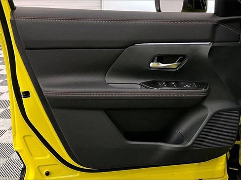 New 2026 Nissan Kicks SR w/ Cold Weather Package image 29