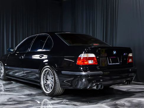 Used 2002 BMW M5 RWD image 12