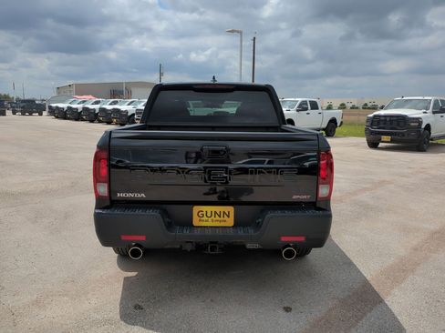 Used 2025 Honda Ridgeline Sport image 4